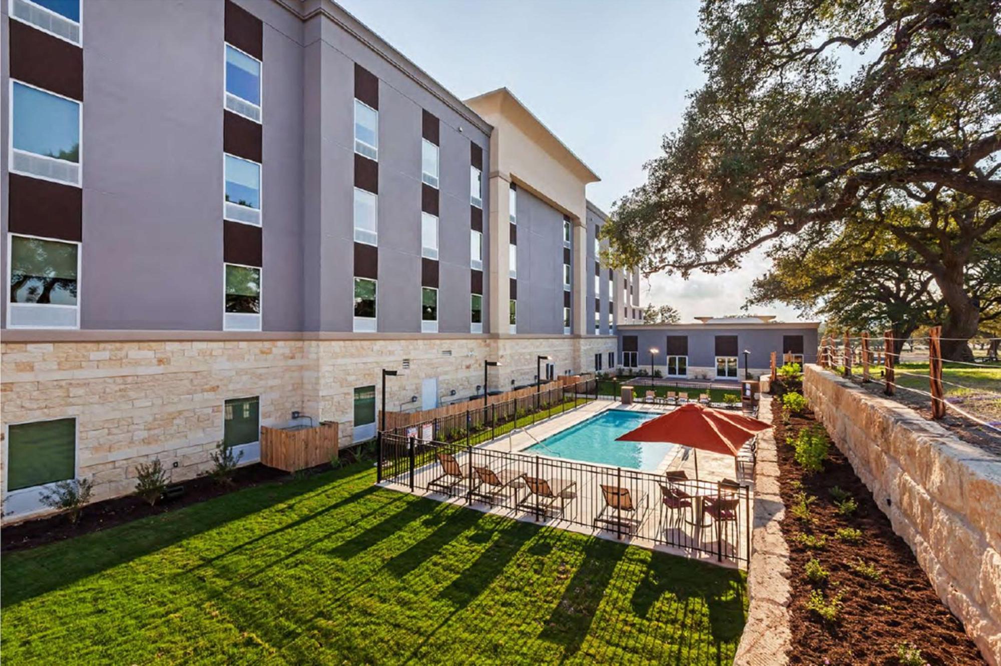 Hampton Inn By Hilton Bulverde Texas Hill Country Extérieur photo